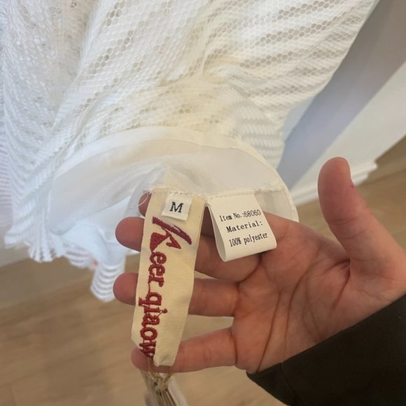 NWT Stunning Tea Length White Skirt - Picture 3 of 4